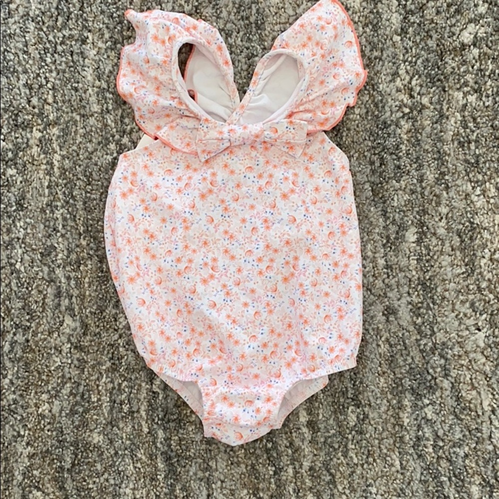 Girls swimsuit